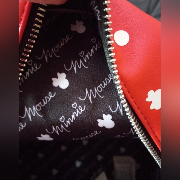 Minnie polka dot and bow Loungefly mini backpack - Picture 4 of 4